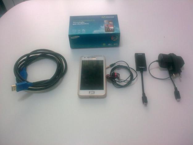 vendo galaxy s2 liberado + accesorios para conectar a la TV