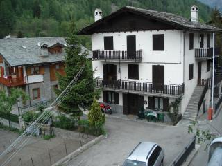 Apartamento : 2/6 personas - courmayeur  valle de aosta  italia