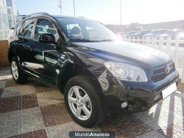 Toyota RAV 4  2.2D-4D Luna.SEMINUEVO .