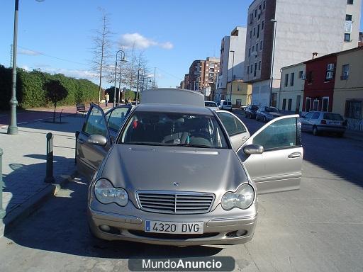 MERCEDES 220 AUTOMATICO DEL 2004