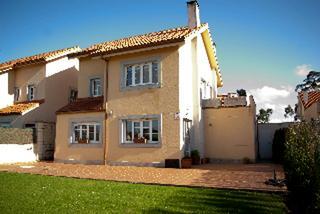 4b  , 2ba   in A Laracha,  Galicia   - 225000  EUR