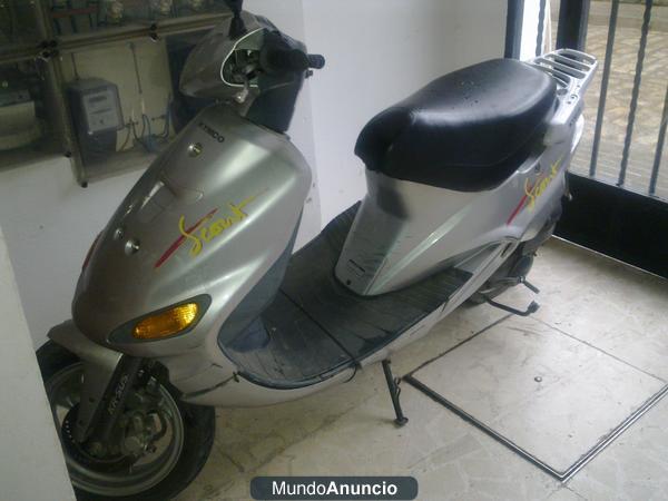 Vendo ciclomotor Kymco Scout