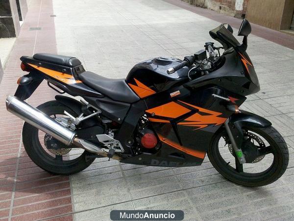 Daelim Roadwin R125 FI - 1650 Euros - 8800 km