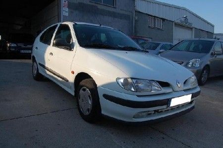 RENAULT MEGANE 1.6 RN 90CV. 5P. - Barcelona