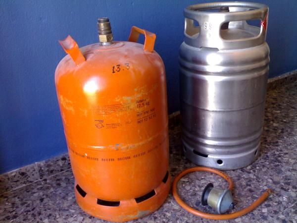 Vendo 2 bombonas de butano vacías