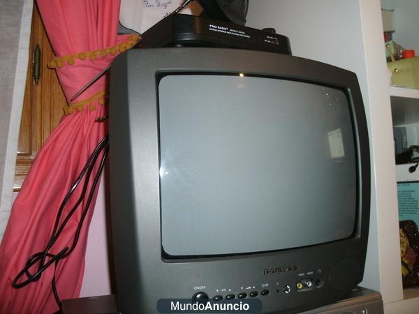 TELEVISIÓN PEQUEÑA DAEWOO