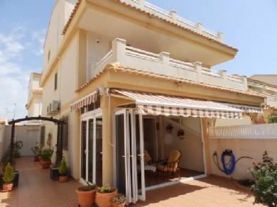 Chalet pareado con 3 dormitorios se vende en Torre de La Horadada, Costa Blanca