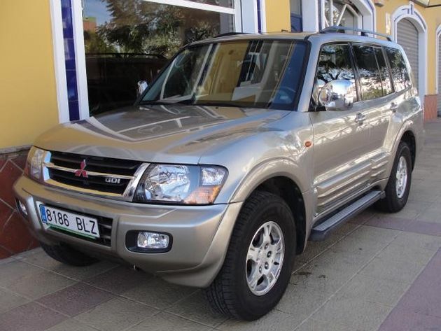 MITSUBISHI MONTERO  3.5 GDI GLS KAITEKIAT CUERO TECHO GPS 7 PLAZAS