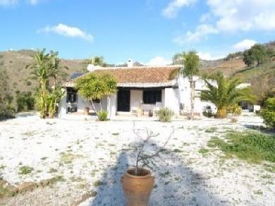 Chalet con 3 dormitorios se vende en Arenas, Axarquia