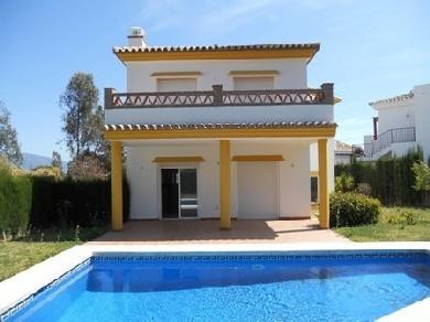 Chalet con 3 dormitorios se vende en Mijas Costa, Costa del Sol