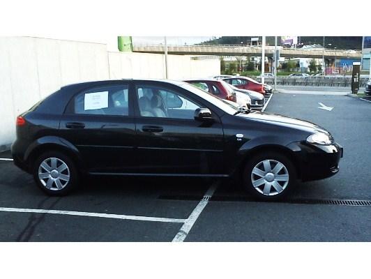 Vendo Chevrolet Lacetti 1.4 SE, año 2010, negro metálico.