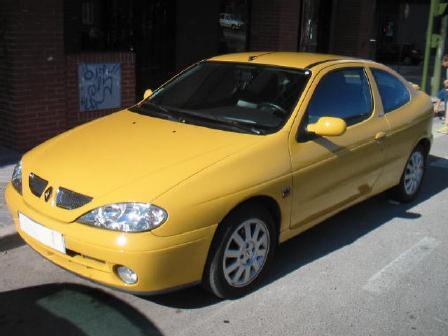 Venta de coche Renault MEGANE COUPE 1.6AUT. '02 en Fuencarral