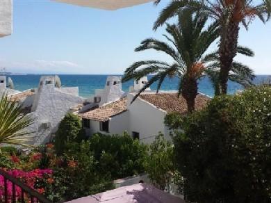 Apartamento con 2 dormitorios se vende en Estepona, Costa del Sol