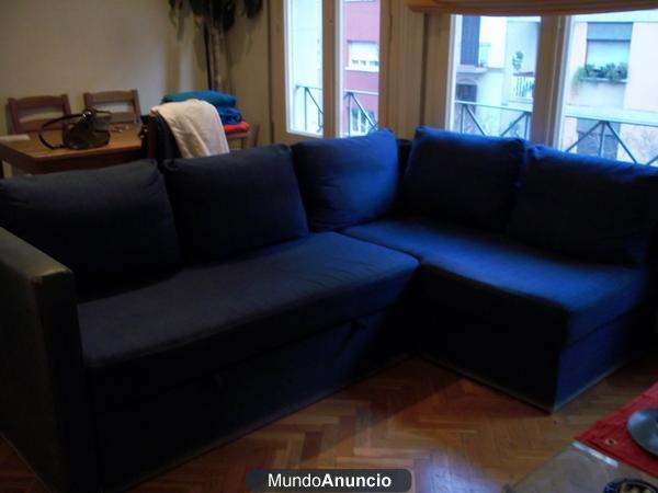 SOFA CAMA MODELO IKEA AZUL CON BAUL PARA GUARDAR COSAS EN FORMA DE \