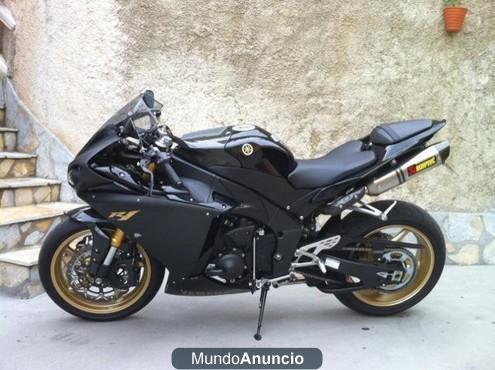 YAMAHA R1 1000