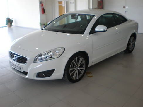 Volvo C70 2.0d MOMENTUM