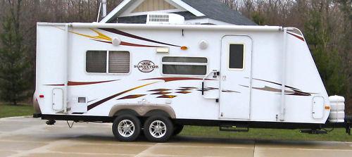 2009 FOREST RIVER SURVEYOR - CARAVANA