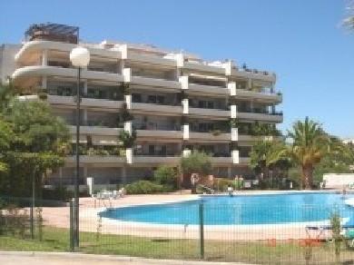 Apartamento con 2 dormitorios se vende en Marbella, Costa del Sol