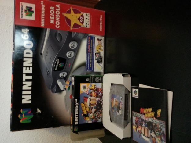 Se vende Nintendo 64 en buen estado.