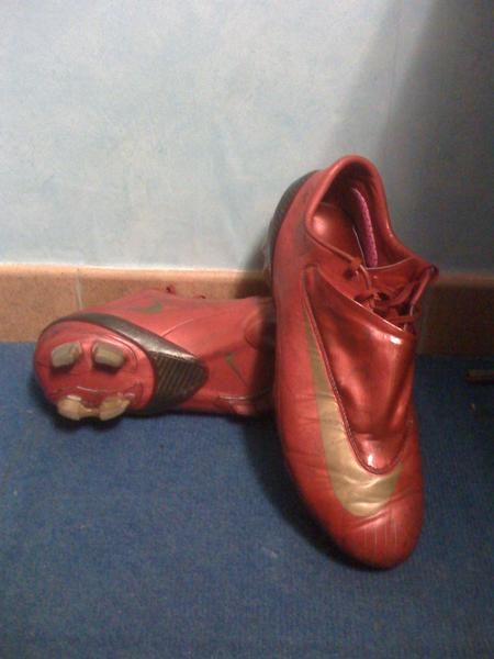 vendo botas de futbol mercurial vapor V