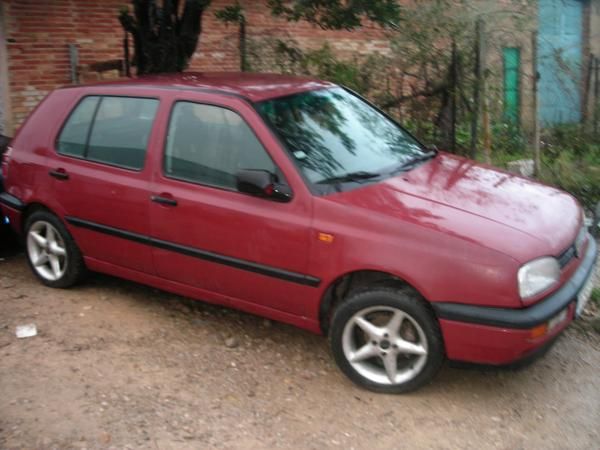 Volwagen golf 1.9 TD     De oportunidad por viaje