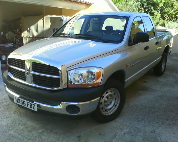 2006 DODGE RAM 1500 (4 Puertas) Doble Cabina  4.7 Gasolina