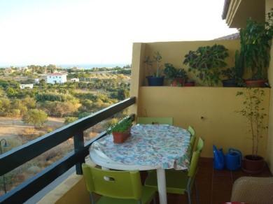 Apartamento con 2 dormitorios se vende en Estepona, Costa del Sol