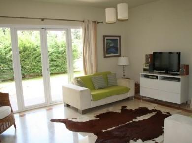 Apartamento con 3 dormitorios se vende en Marbella, Costa del Sol