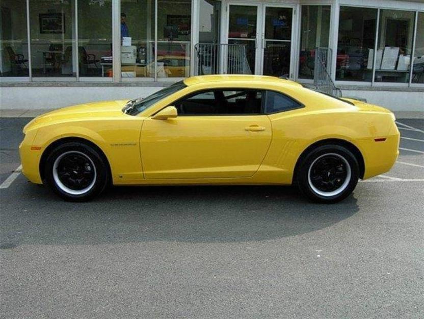 2010 Chevrolet Camaro V6 Coupe