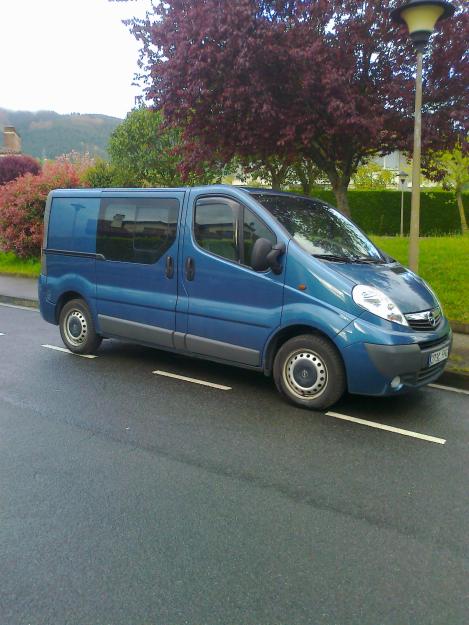 SE VENDE OPEL VIVARO 1.9   100cv AÑO 2006 69.000 Km