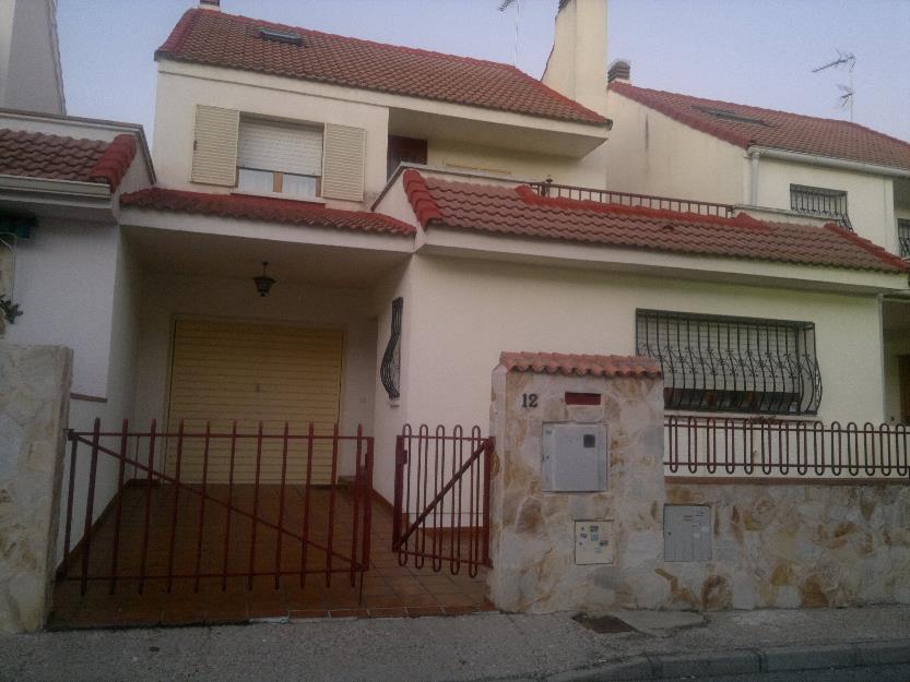 Alquilo chalet en Getafe sector III