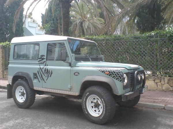 land rover defender 90