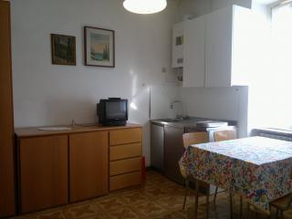 Apartamento : 1/4 personas - junto al mar - lierna  lecco (provincia de)  lombardia  italia