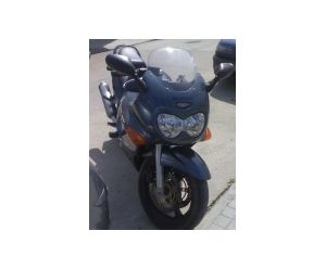 SUZUKI GSX 750