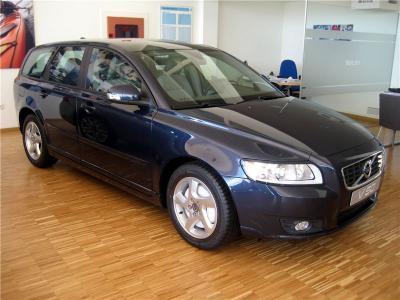 Volvo v50 drive momentum