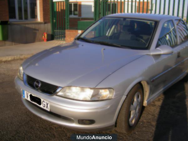 VENDO OPEL VECTRA 1.8 GL 16V  92000 KMS 1200€