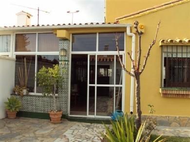 Chalet con 3 dormitorios se vende en Estepona, Costa del Sol