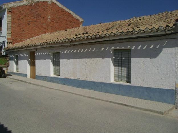 Casa adosada en Cortes de Baza