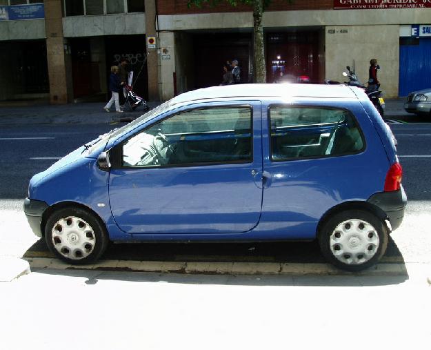 Renault Twingo 12 Authentique 3p 16v en Barcelona