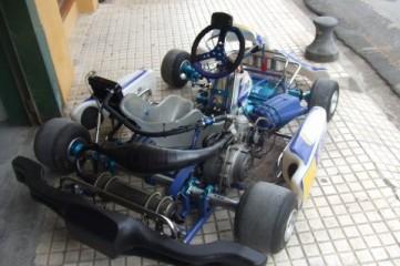 se vende o cambia por moto kart 125cc de 6velocidades