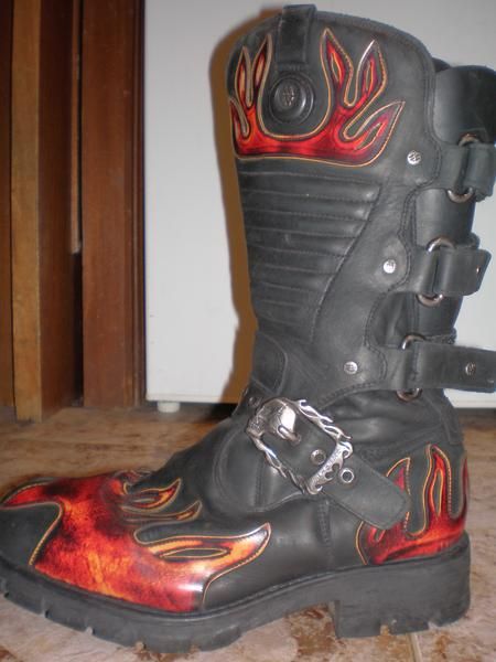 vendo botas new rock como nuevas!!