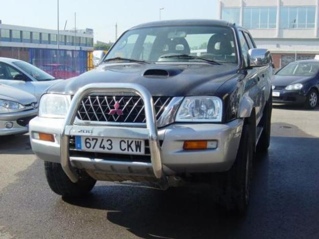 Venta de coche Mitsubishi L200 PICK-UP 2.5 115CV. 4P '03 en Parets Del Vallès