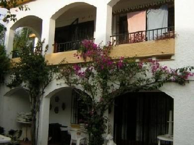 Chalet con 5 dormitorios se vende en Estepona, Costa del Sol