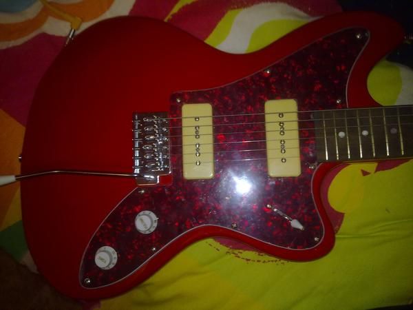 vendo guitarra jazzmaster imitacion mejorada