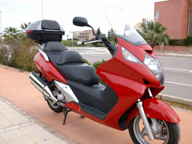 vendo megascooter honda silver wing 600cc