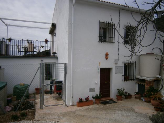 2b  , 1ba   in Carcabuey,  Cordoba   - 95000  EUR