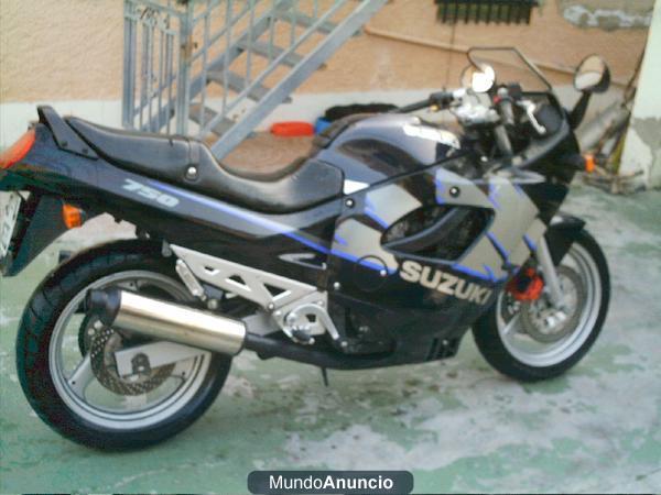 vendo suzuki gsx 750 f