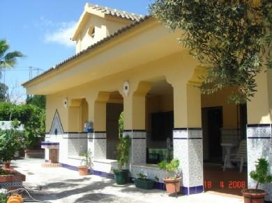 Chalet con 2 dormitorios se vende en Alhaurin el Grande