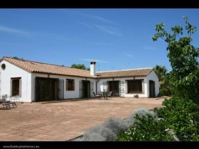 Chalet con 3 dormitorios se vende en Jimena de la Frontera, Campo de Gibraltar