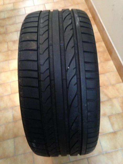 OCASION Neumaticos Bridgestone Potenza 245/40 r18 Re050A